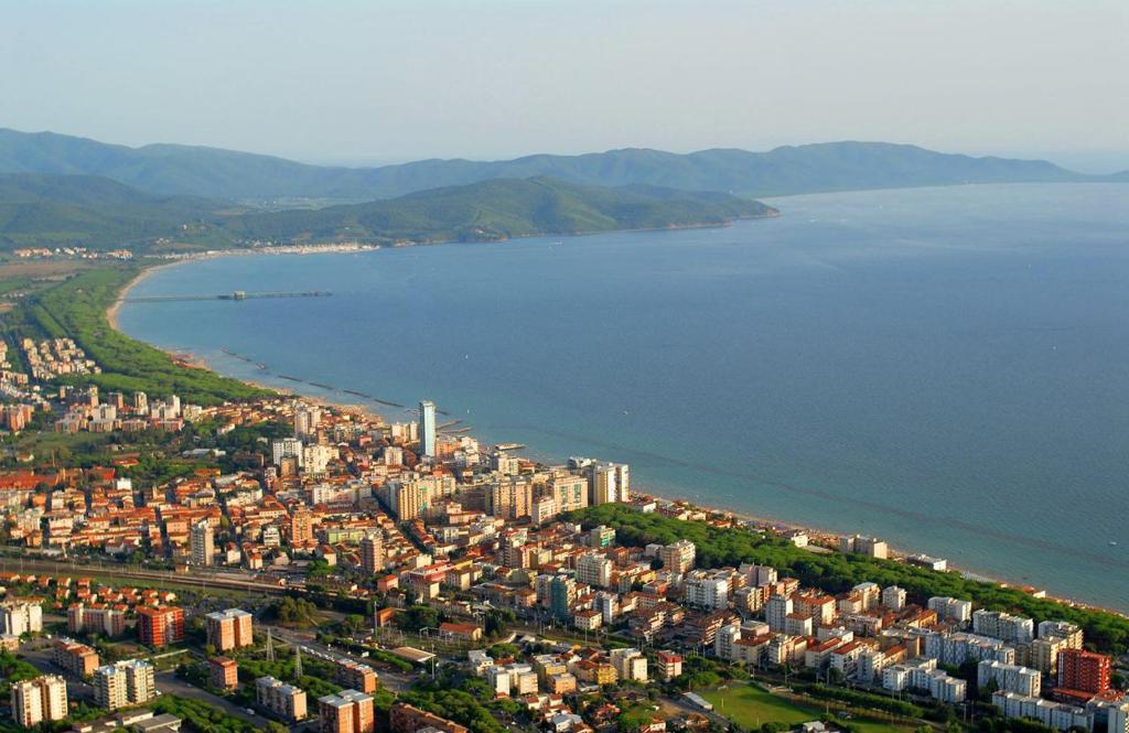Albergo Golfo ฟอลลอนนีกา ภายนอก รูปภาพ