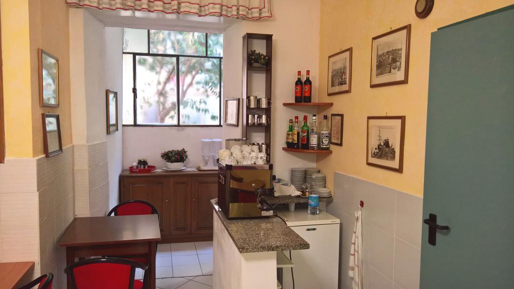 Albergo Golfo ฟอลลอนนีกา ภายนอก รูปภาพ