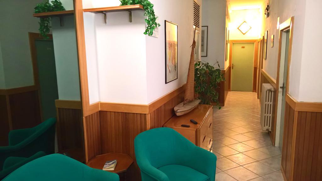 Albergo Golfo ฟอลลอนนีกา ภายนอก รูปภาพ
