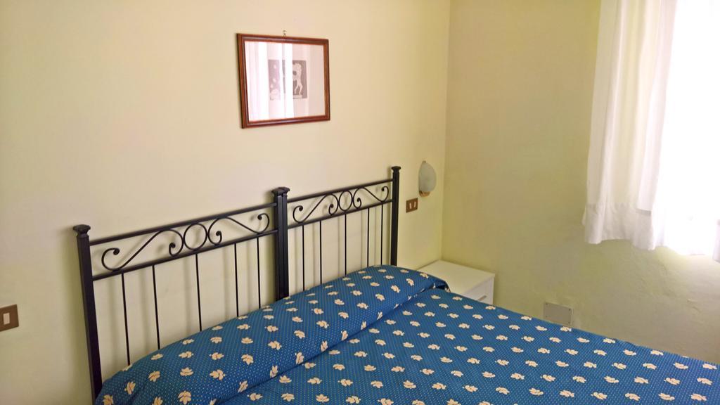 Albergo Golfo ฟอลลอนนีกา ภายนอก รูปภาพ