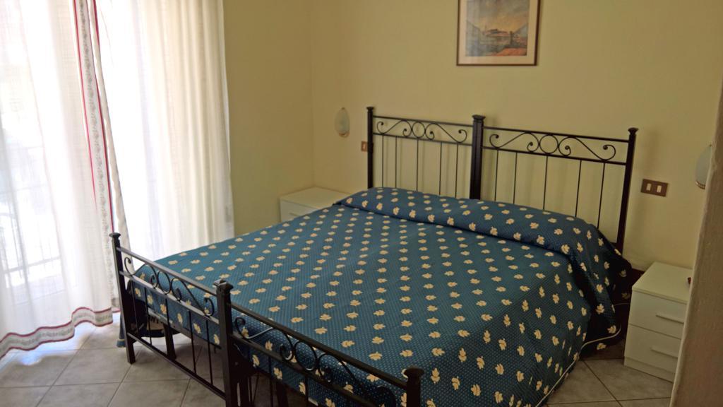 Albergo Golfo ฟอลลอนนีกา ภายนอก รูปภาพ