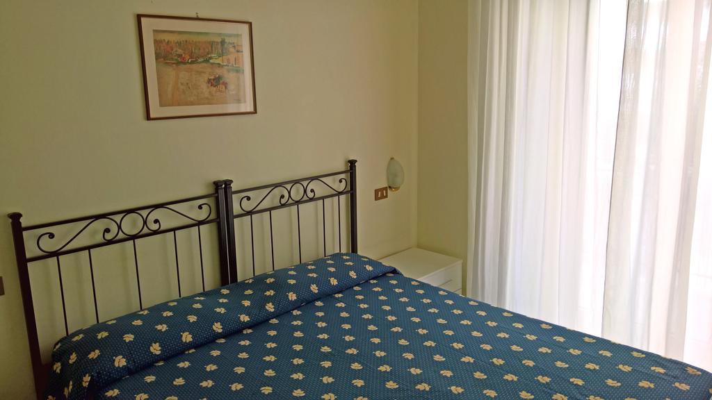 Albergo Golfo ฟอลลอนนีกา ภายนอก รูปภาพ
